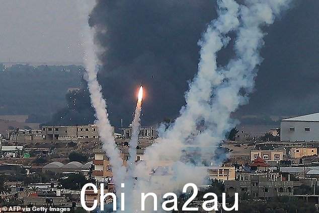 巴勒斯坦武装分子周三从加沙地带南部拉法向以色列发射火箭