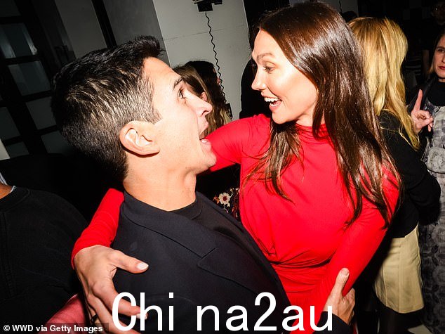 Karlie 还与 Proenza Schouler 联合创始人 Lazaro Hernandez 共度时光