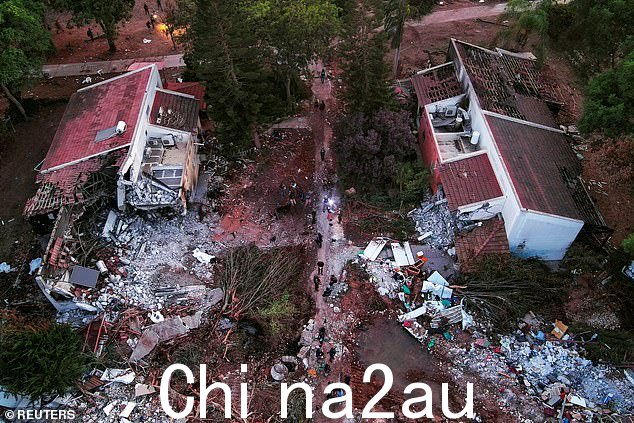 鸟瞰图显示周三哈马斯枪手从加沙地带大规模渗透以色列南部贝里基布兹造成的破坏