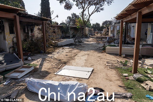 曾经有 800 人居住的基布兹在毁灭性袭击后的几天里被遗弃了