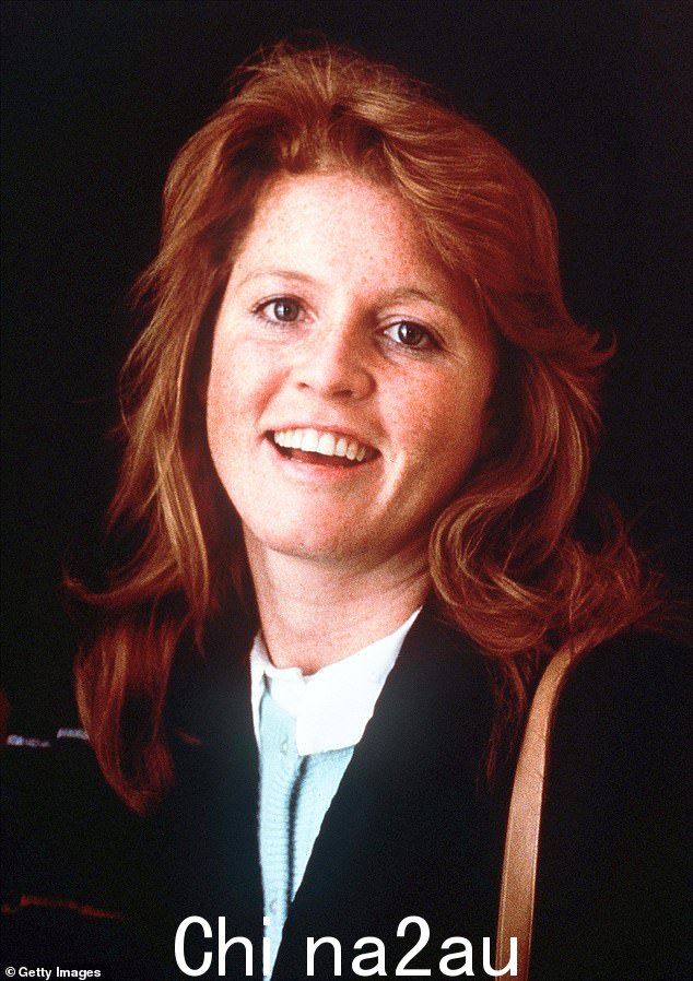莎拉·弗格森 (Sarah Ferguson) 摄于当时f 她 1986 年与安德鲁王子结婚时
