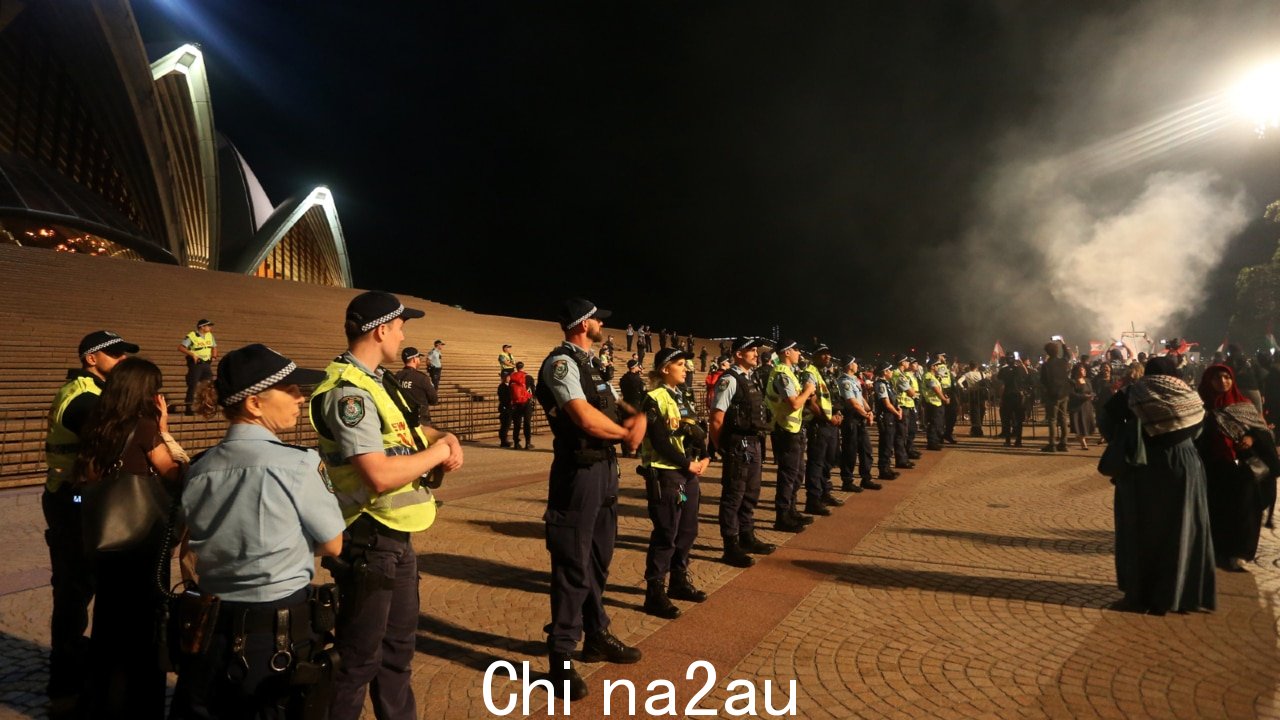 新南威尔士州警方准备迎接麻烦在悉尼的亲巴勒斯坦集会上” fetchpriority=