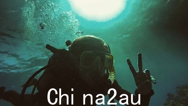这位影响者已经访问了近 80 个国家,并且多年来一直独自旅行,因此热衷于向下一代背包客传递一些智慧之言