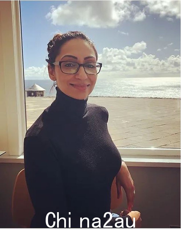 Neha 作为营养从业者向她的客户推荐 Prime 50 的更年期支持