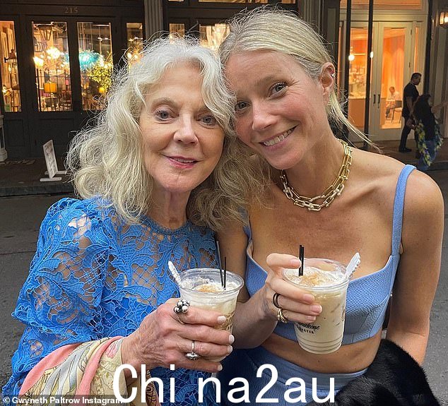 发现相似之处:跟随她母亲的脚步表演, 格温妮丝, 51,现在认为“做或想做你父母做的事情并没有错”