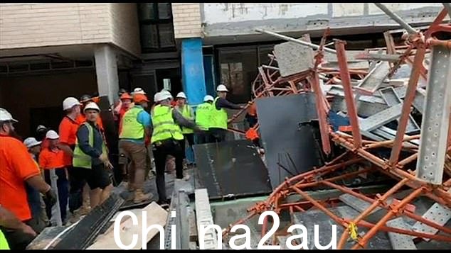 Christopher 跳过了午休时间,与 39 岁的同事 Khaled Wehbe 一起工作,当时他们上方 30m 的脚手架倒塌了
