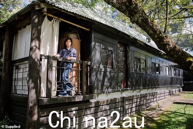 获奖者是根据广泛的 Airbnb 数据、客人评分和评论选出的,并受到评委会的监督(Fleur 图)
