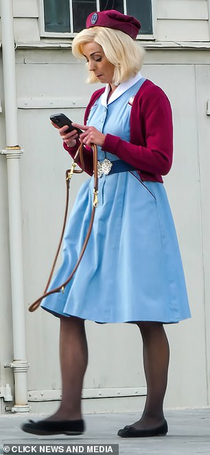 心烦意乱:这位 39 岁的女演员在得知粉丝最喜欢的在 BBC 系列剧中扮演马修·艾尔沃德的奥利·里克斯 (Olly Rix) 即将离开的消息后显得沮丧