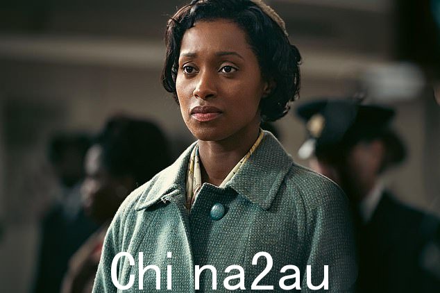 这些女性具有广泛的个性:罗谢尔·尼尔 (Rochelle Neil) 饰演利亚 (如图),逃离虐待她的丈夫