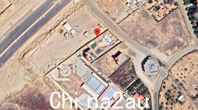 IDF 提供的图像的地理位置似乎匹配。在这里,可以看到幼儿园旁边的所谓发射地点距离清真寺数百英尺