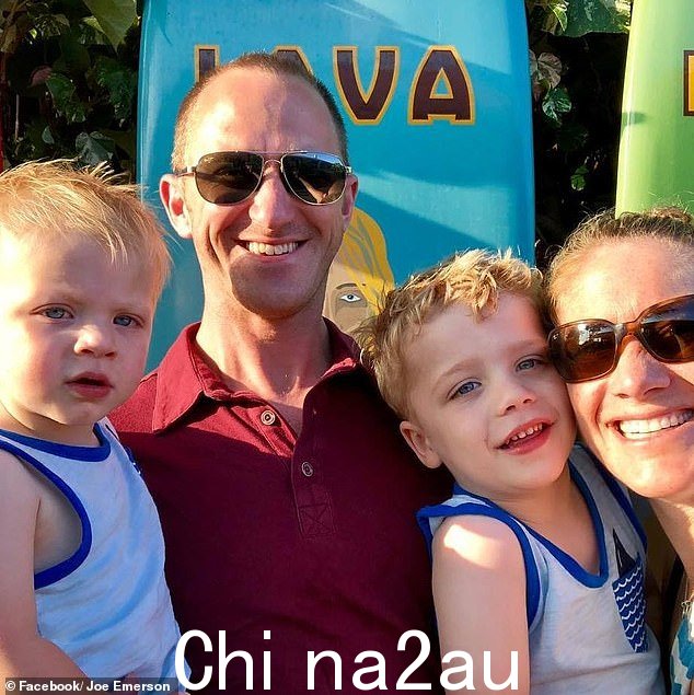 艾默生的邻居告诉 DailyMail.com,他与妻子莎拉·斯特雷奇 (Sarah Stretch) 和两个年幼的儿子住在加利福尼亚州普莱森特希尔 (Pleasant Hill) 的一个紧密的住宅区内,该住宅区位于旧金山以东连绵起伏的山丘上。 class=