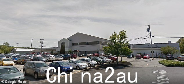 周三晚上 7 点左右,枪手瞄准刘易斯顿的业余娱乐活动(如图),然后在附近的 Schemengees 酒吧和烧烤店开枪