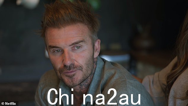 争议:丽贝卡在 2004 年成为头条新闻,据称她在担任大卫·贝克汉姆 (David Beckham) 的家庭私人助理期间与他有染