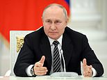 弗拉基米尔·普京没有死：克里姆林宫非常否认71岁的俄罗斯暴君“死于他的豪华瓦尔代森林宫殿”的“谎言” - 据称这是一场“政变”莫斯科正在进行
