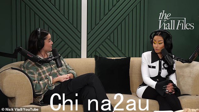 复杂:她补充说,她以前与金·卡戴珊的友谊让事情变得更加复杂:“她的妹妹开始和泰加说话,这有点疯狂,因为她还未成年,然后每个人都来找我并开始攻击我'