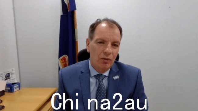 Deputy维多利亚自由党领袖戴维·索斯威克(David Southwick)将在以色列与哈马斯持续冲突后升起九面巴勒斯坦国旗的决定称为“充耳不闻”。图片:澳大利亚天空新闻