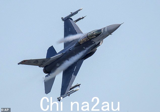 美国反击:美国战机对叙利亚境内的伊朗代理人进行空袭,报复美军在中东的袭击