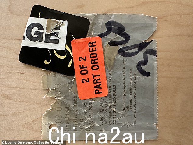这件外套是在一个储藏室里发现的,克里斯·达蒙 (Chris Damone) 很好奇,查找了标签上的地址 - 发现它与凯特在曼哈顿曾经拥有的一栋建筑是一样的