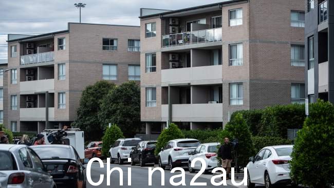 周五晚上,在 Homebush West 的 Courallie 大道上发现了一具男子的尸体。图片:Julian Andrews,NCA