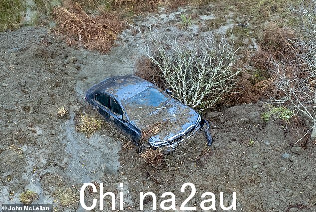 Ardfern 附近的 A816 公路上陷入山体滑坡的车辆在三周后今天仍然被困