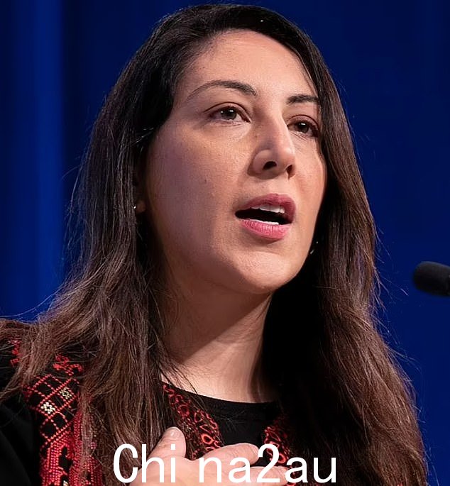 苏格兰首席大臣表示,他和妻子纳迪亚·埃尔-纳克拉(Nadia El-Nakla)(如图)表示,他们“非常担心”,而她在试图了解有关此事的消息时感到“麻木”她的家人