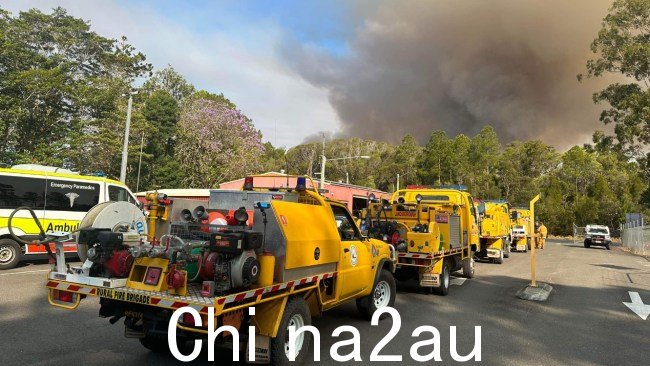 兰斯伯勒乡村消防队是过去两周参与扑灭阳光海岸地区丛林大火的消防队之一。图片：兰兹伯勒农村消防队，Facebook