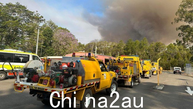 兰斯伯勒乡村消防队是过去两周参与扑灭阳光海岸地区丛林大火的消防队之一。图片:兰兹伯勒农村消防队,Facebook