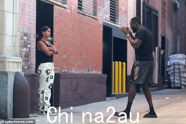 紧张:Maya Jama 和 Stormzy 周一一起去洛杉矶旅行时被拍到在小巷里争论