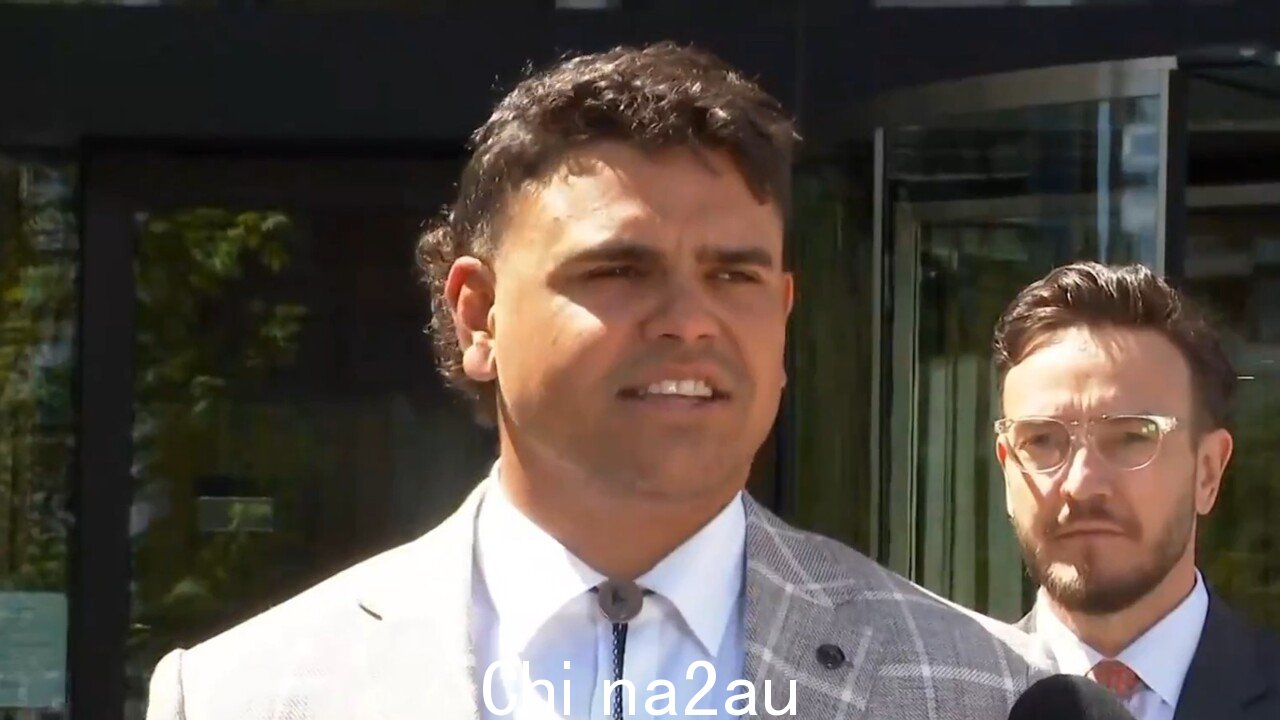 '这非常困难为我自己'：拉特雷尔·米切尔 (Latrell Mitchell) 在警方撤销指控后敞开心扉” fetchpriority=