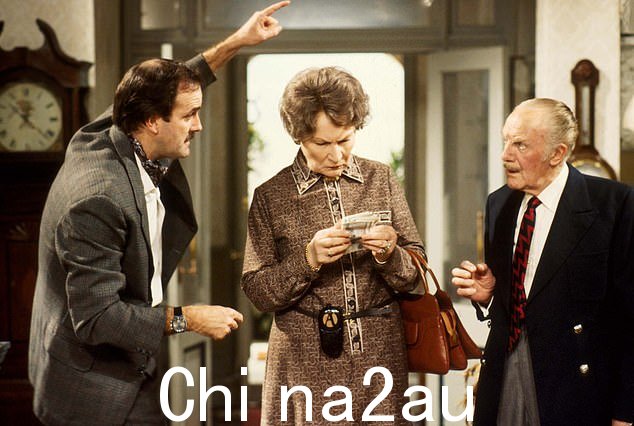 John Cleese 在 1970 年代电视喜剧系列《Fawlty Towers》中扮演 Basil Fawlty