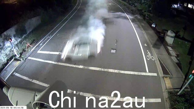新的交通摄像机镜头显示了9月30日叶据称失去对白色跑车的控制并撞毁了她驾驶的车辆的可怕时刻