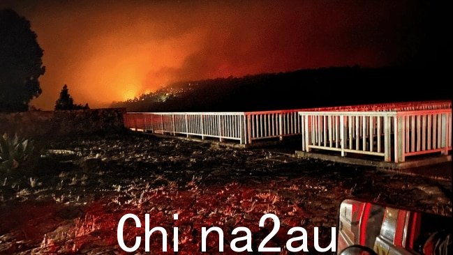Wanneroo Central 志愿布什消防队分享了其中一辆消防车响应的视图周末蛇形地区发生大火。图片:Facebook