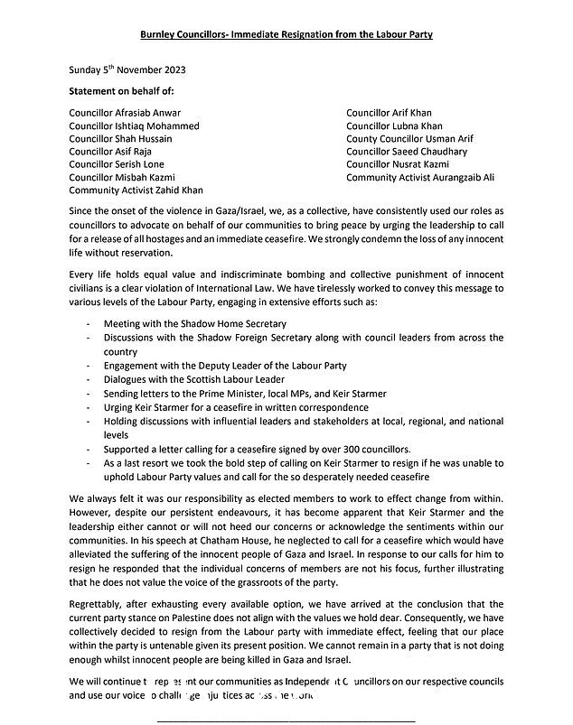 包括伯恩利议会领袖在内的 11 名议员今晚辞去工党职务
