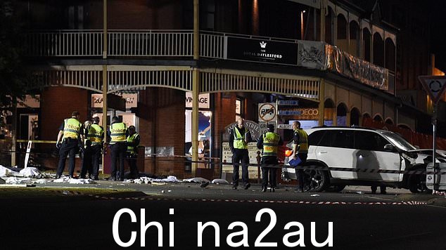 维多利亚空中救护队派出四架救援直升机前往现场将受伤患者送往医院。图片:NCA NewsWire / Josie Hayden