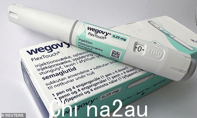现在的研究表明索马鲁肽——更广为人知的品牌名称是 Ozempic 和 Wegovy——也可以帮助酗酒的人。” class=