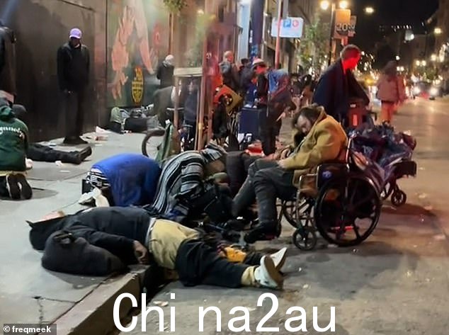 在该市 Tenderloin 区,居民必须在满是失去知觉和半知觉的人的街道上择路