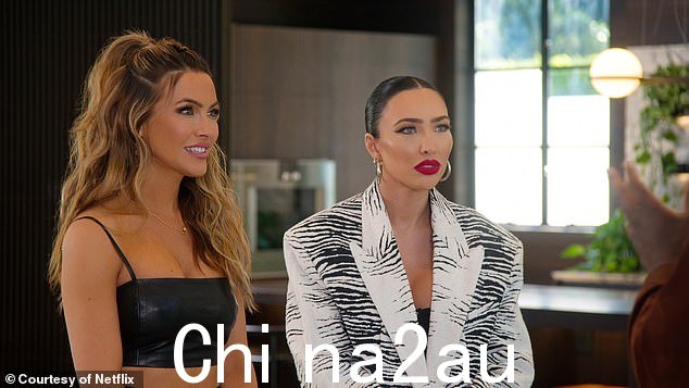 重聚:另一位粉丝 - @reema_osaily - 回应道,“天哪,告诉我们吧”,但 Tiesi 回应道,“我们先看看重聚中展示了多少内容”