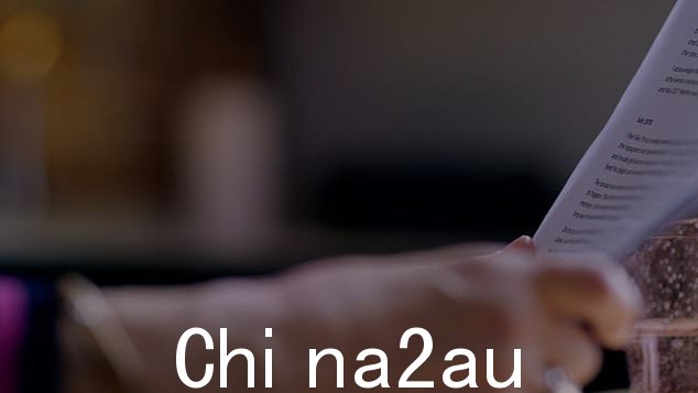 关于他在 16 岁时袭击她的指控没有获得哈里斯被判有罪所需的多数判决