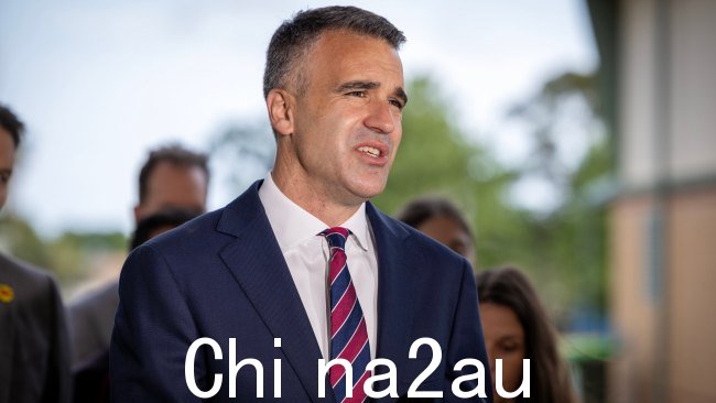 南澳州州长 Peter Malinauskas 表示,他的政府将考虑在 Optus 中断期间切换到其他电信提供商,以恢复关键服务。图片:NCA NewsWIRE / 艾玛·布拉西尔