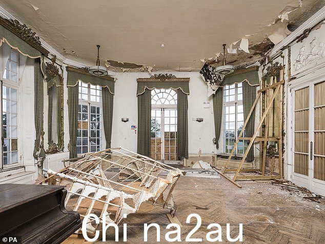 在过去的一年里,历史悠久的英格兰已将 159 座建筑列入其濒危遗产名录,这些建筑受到腐烂、忽视或不当开发的威胁。图为:Oldway Mansion