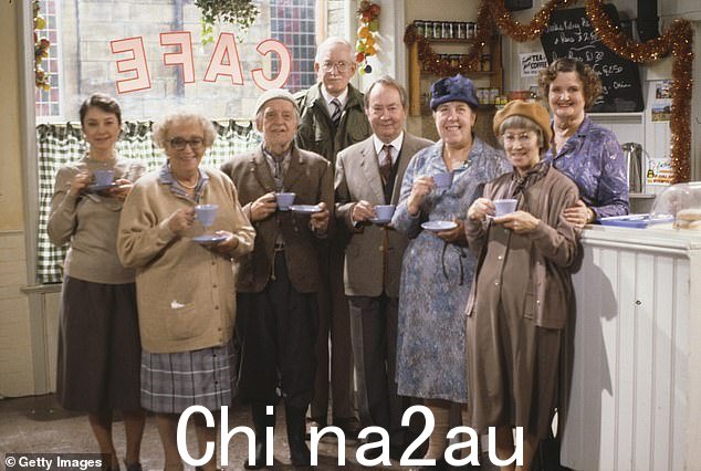 西约克郡的霍姆弗斯保护区是 1973 年至 2010 年间康波、克莱格、福吉和诺拉·巴蒂的长篇喜剧冒险故事的拍摄地。图为:夏日最后一刻葡萄酒演员,1990