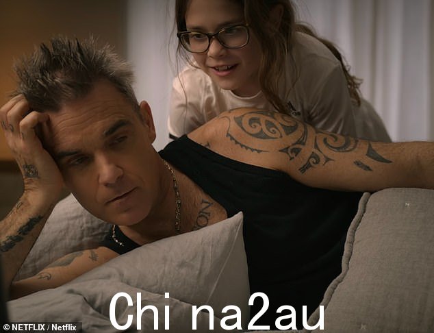 Sweet:罗比·威廉姆斯 11 岁的女儿泰迪在他的 Netflix 节目中客串了一个可爱的角色,当时她和他一起观看了他自己表演的旧镜头