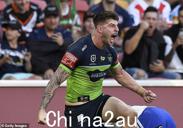 陷入困境的足球明星柯蒂斯·斯科特想要在 NRL 中获得第二次机会
