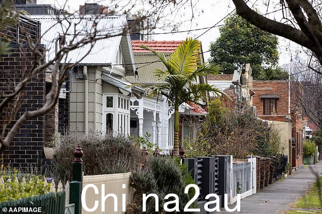 随着越来越多的人争夺出租房产,人们担心越来越多的人将面临无家可归的风险(如图,墨尔本的住宅房产)