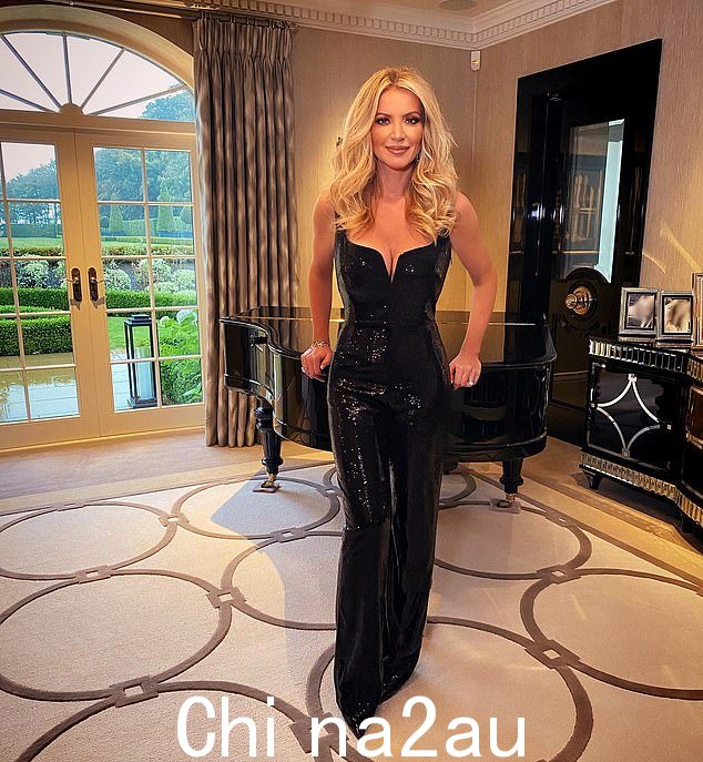 上周,尽管之前一再坚决否认,出生于格拉斯哥的 52 岁米歇尔·莫恩 (Michelle Mone) 和她 58 岁的丈夫最终承认他们参与了一家有争议的 PPE 公司,该公司赢得了价值 2.03 亿英镑的投资VIP 的政府合同(档案照片)