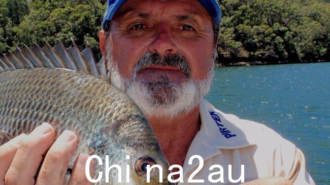 Roman Butchaski,60多岁,最后一次被人看到是周日在约克角半岛谢尔本的橄榄河岸边独自钓鱼。图片:Facebook