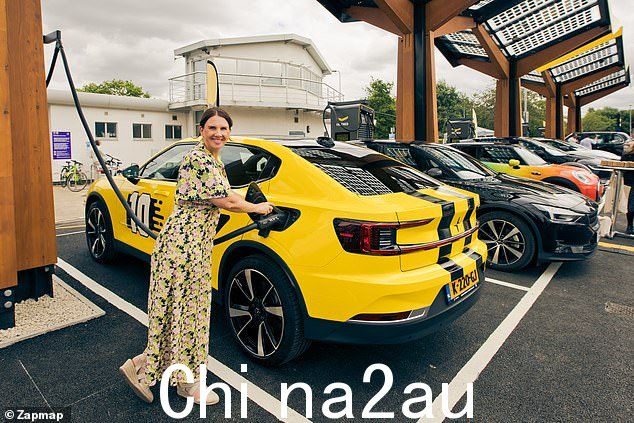 Fastned 是目前英国规模较小的途中充电运营商之一,但它正在扩张。司机们对该网络的可靠性给予了高度评价 - 就到达时的设备工作而言 - 以及其直接的付费方式 - you-go system