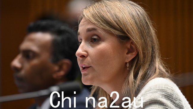 Optus 首席执行官 Kelly Bayer Rosmarin称自上周网络中断以来,该公司已收到超过8000名客户向该公司寻求赔偿。图片:NCA NewsWire / Martin Ollman