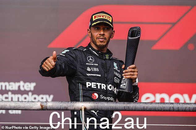 去年,F1 冠军刘易斯·汉密尔顿呼吁这项运动的“大佬们”保持沉默,并表示“够了”