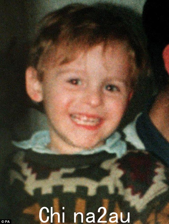 两岁的 James Bulger(如图所示)于 1993 年 2 月遭受酷刑并被遗弃等死